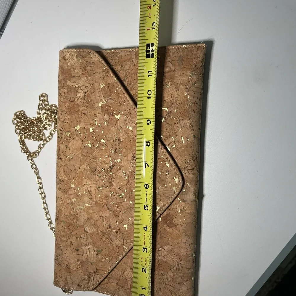 Natural Cork Crossbody Purse With Gold‎ Accents Chain Strap